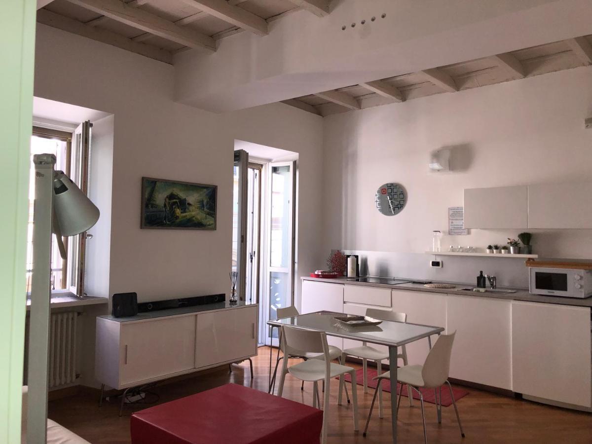 Emma Home Adiacente Alla Piazza Ducale Vigevano Kültér fotó