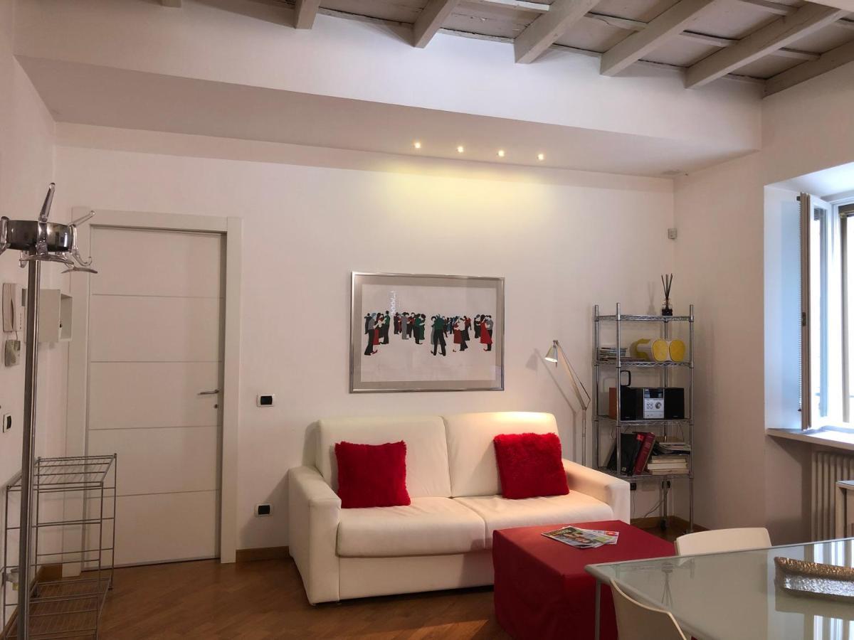 Emma Home Adiacente Alla Piazza Ducale Vigevano Kültér fotó