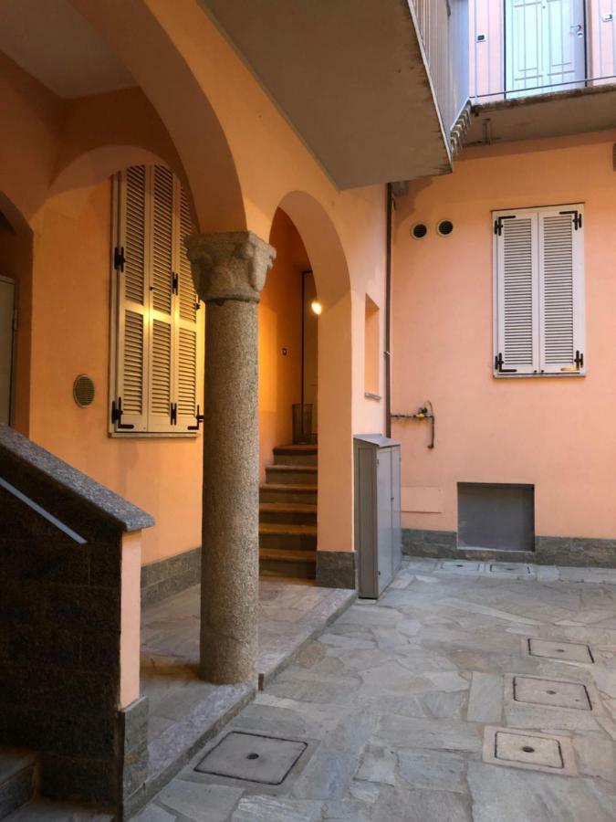 Emma Home Adiacente Alla Piazza Ducale Vigevano Kültér fotó